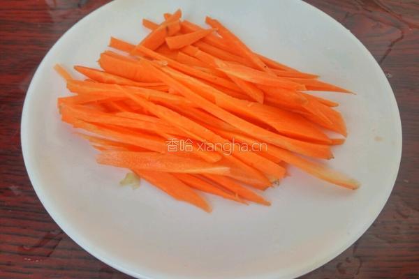 青椒胡萝卜炒肉丝的做法图解2