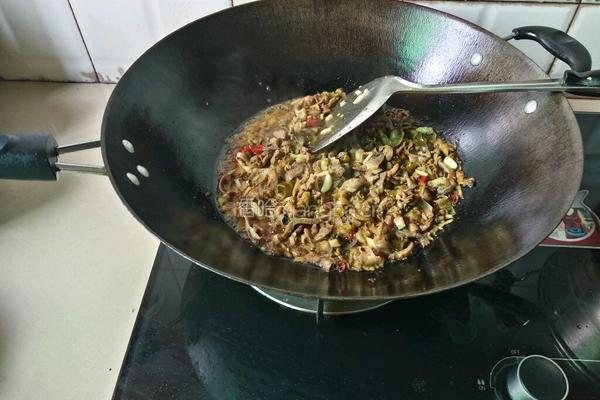 鸡杂泡椒粉条的做法图解11