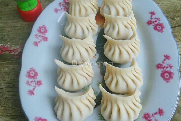 香菇胡萝卜猪肉饺子的做法图解8