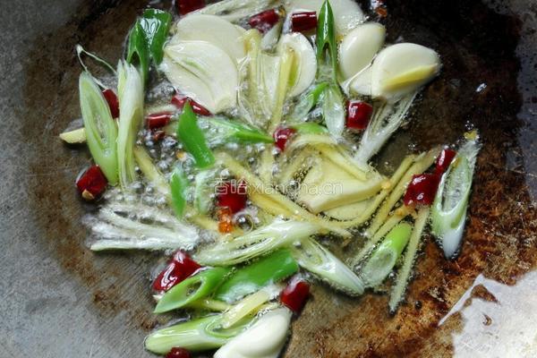 芸豆炒火腿肠的做法图解5