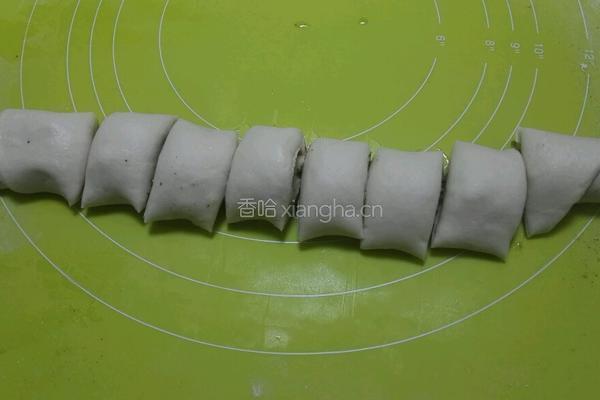 椒盐花卷的做法图解10