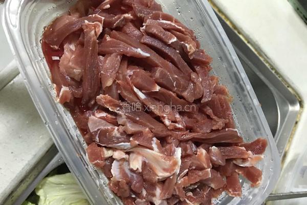 孜然牛肉的做法图解1