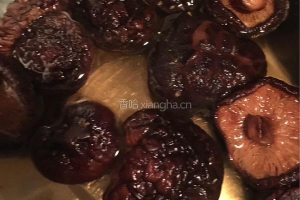 香菇烧鸡的做法图解1