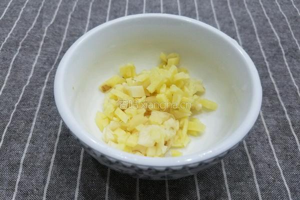 胡萝卜黄瓜拌木耳的做法图解8