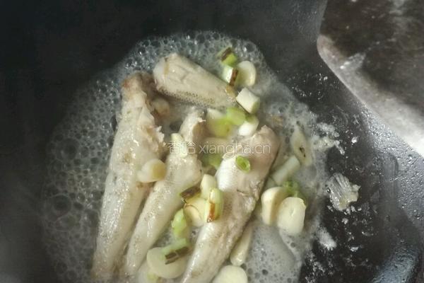 番茄冰鱼的做法图解3