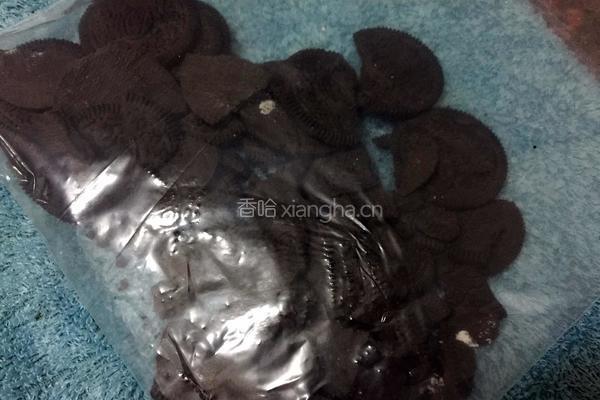 酸奶芒果慕斯蛋糕的做法图解3