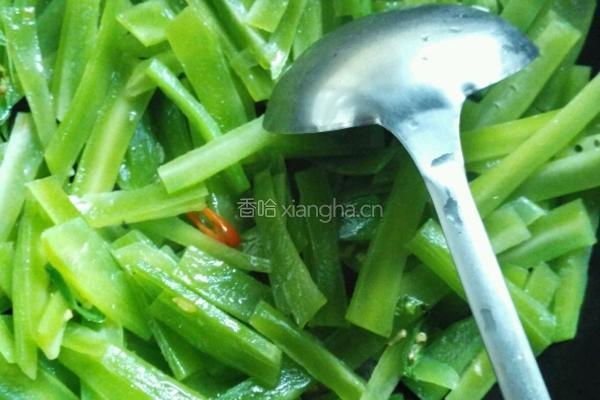 清炒莴苣（莴笋）的做法图解2