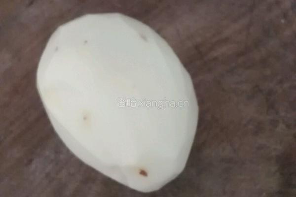 炸土豆的做法图解1