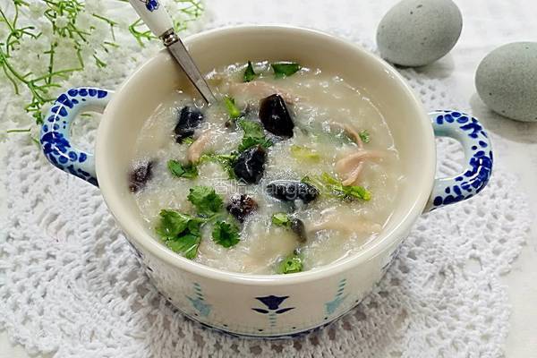 皮蛋瘦肉粥的做法图解18