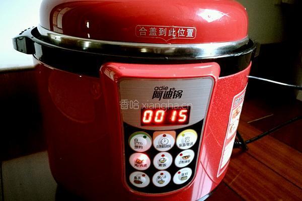 皮蛋瘦肉粥的做法图解5