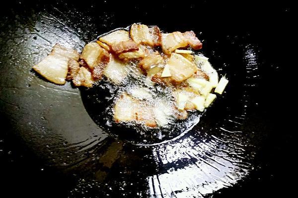 五花肉烧扁豆的做法图解7