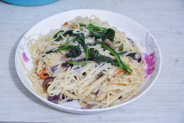 青菜肉丝炒面的做法图解4