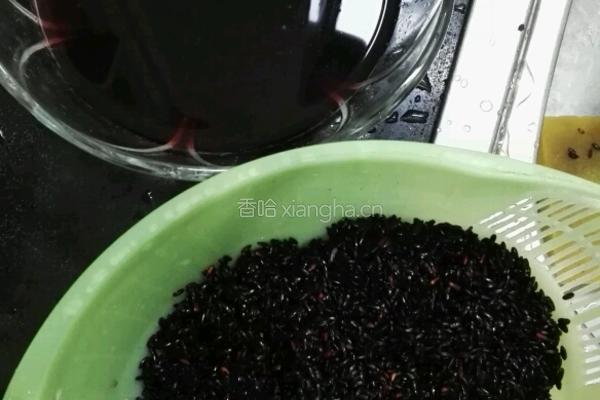紫米绿豆糕的做法图解1