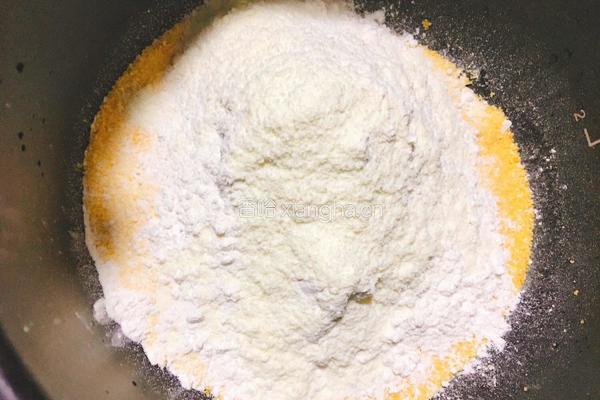 玉米杂粮饼的做法图解1
