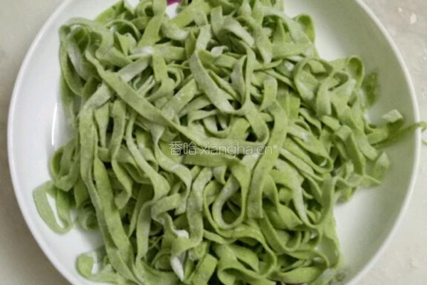 菠菜面条的做法图解8