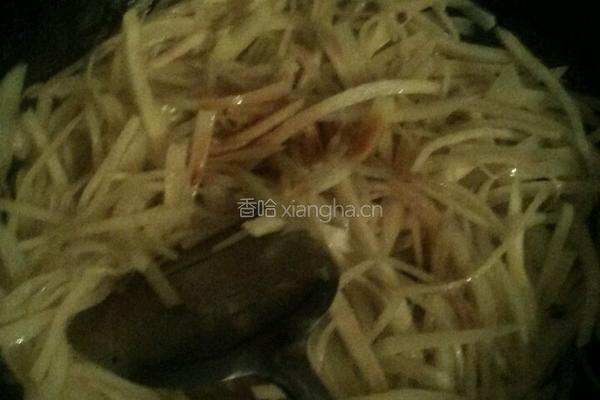 家常版蒜香土豆丝的做法图解12