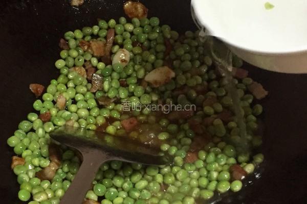 腊肉烧豌豆的做法图解6