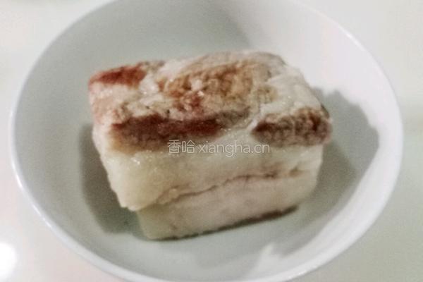 回锅肉炒花菜的做法图解2