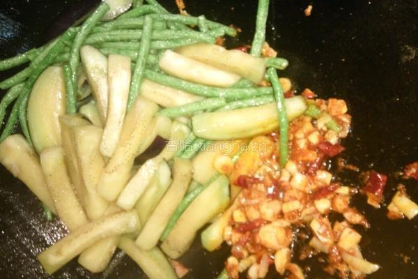豆角烧紫茄的做法图解7