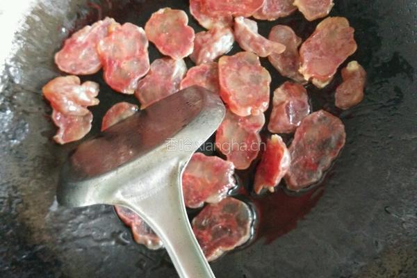 腊肠炒蒜心的做法图解8