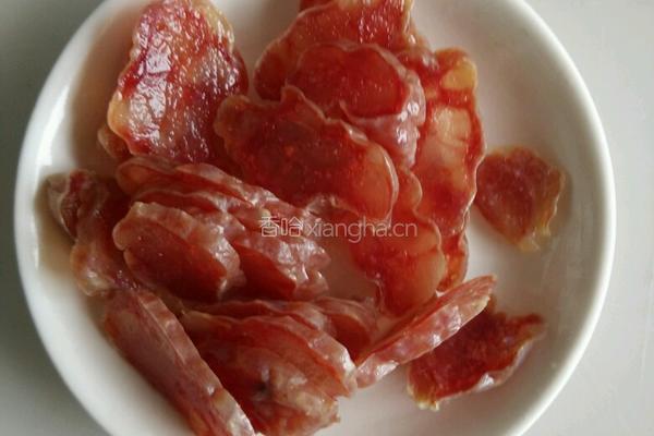 腊肠炒蒜心的做法图解7