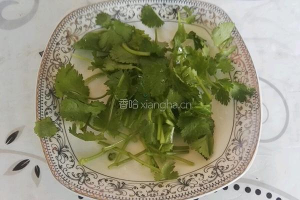鸡肉炖白玉菇的做法图解2