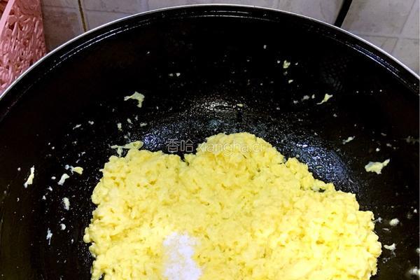 韭菜鸡蛋虾仁水饺的做法图解8