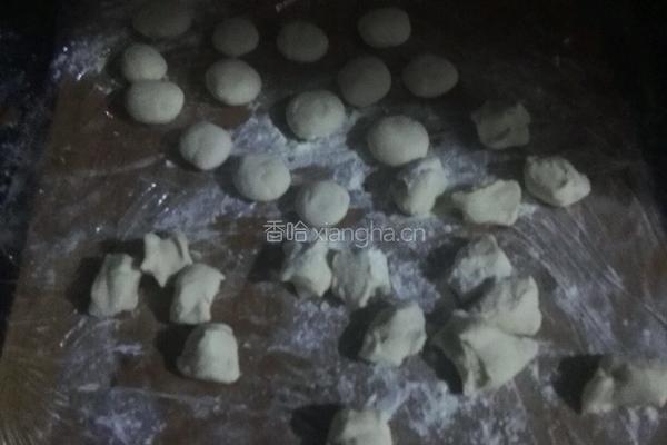 酸菜油滋烙饺子的做法图解6
