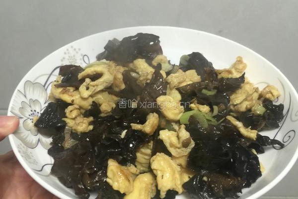 木耳炒鸡蛋的做法图解7