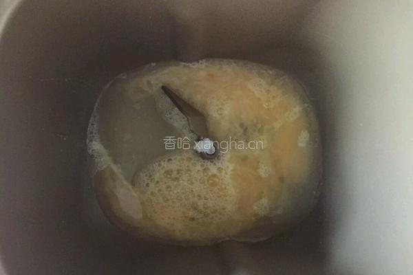 毛毛虫豆沙包的做法图解1