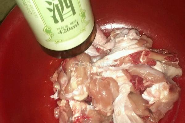 红烧海鲜菇鸡腿肉的做法图解2