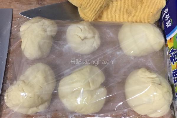 火腿黄油面包的做法图解2