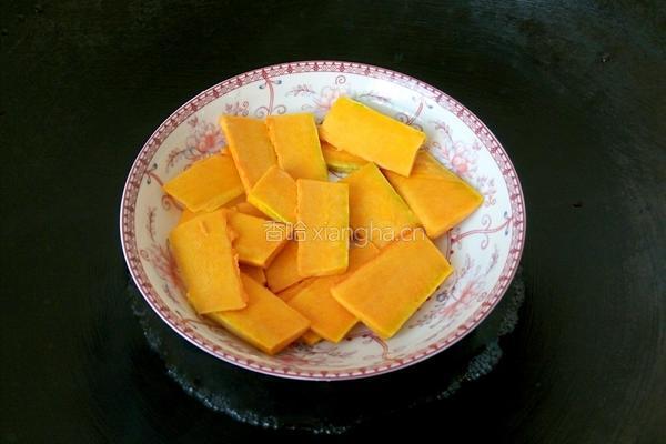 南瓜紫薯粥的做法图解4