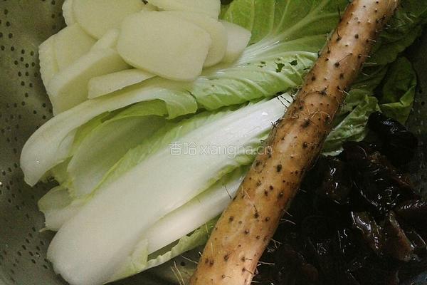 山药牛肉汤年糕的做法图解1