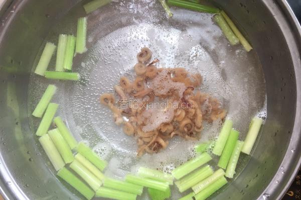 干鱿香芹面的做法图解5