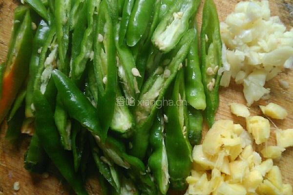 青椒炒肉的做法图解4