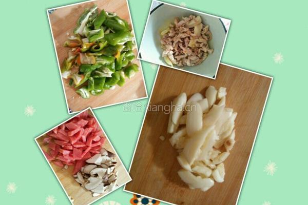 青椒炒火腿的做法图解1
