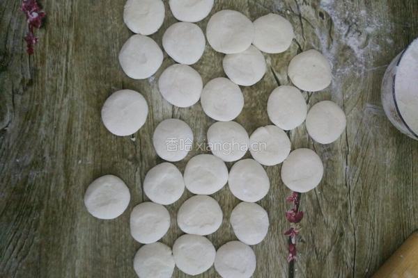 韭菜鸡蛋水饺的做法图解7