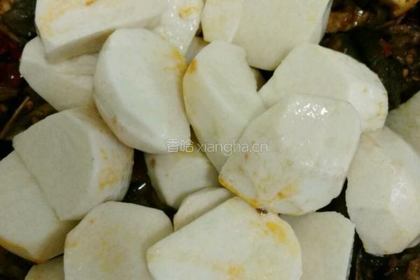 尖椒芋儿鸡的做法图解7