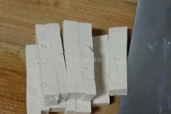 茄汁豆腐的做法图解1