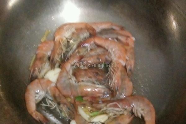 虾面条的做法图解7