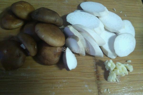双菇油菜的做法图解2