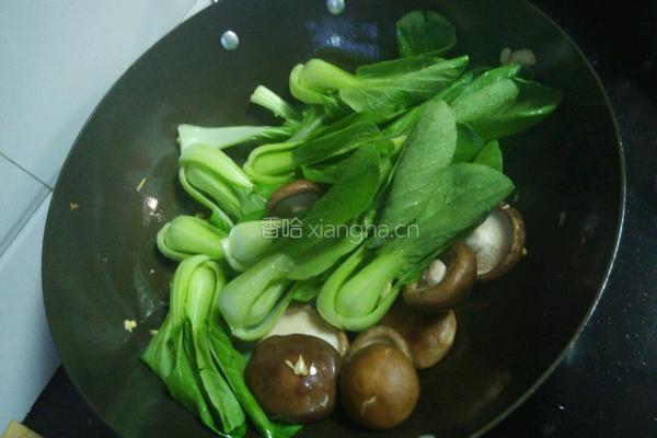 双菇油菜的做法图解5