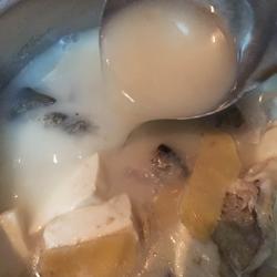 石斑鱼头豆腐汤的做法[图]
