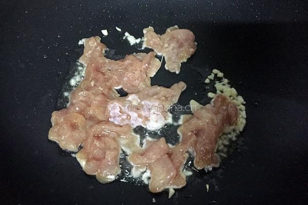 胡萝卜黄瓜炒肉片的做法图解3