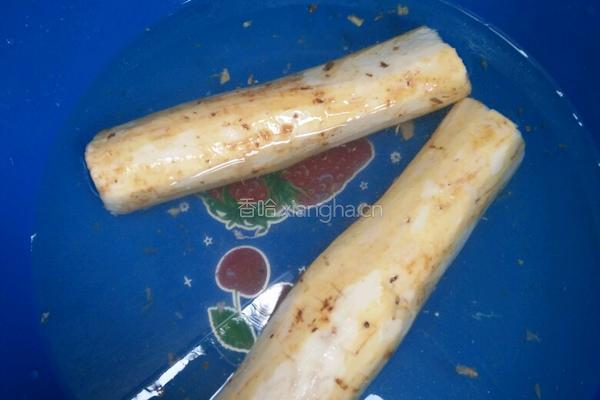 虫草花淮山排骨汤的做法图解2