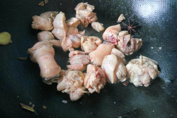 鸡腿炖香菇的做法图解4