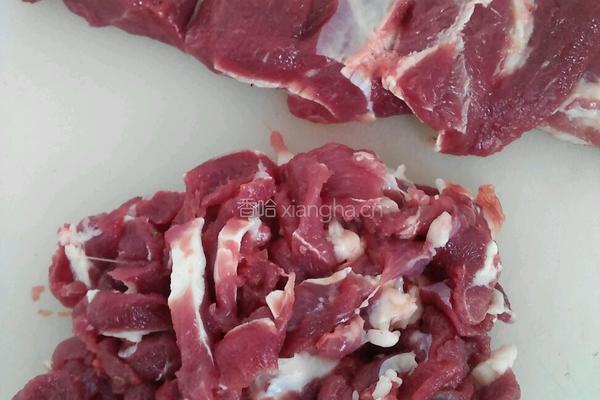 羊肉白菜的做法图解1