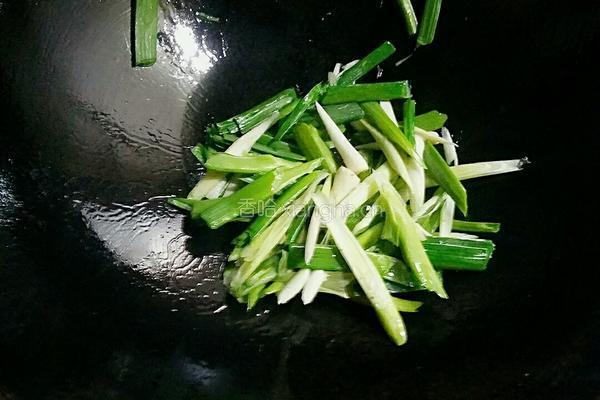 香蒜榨菜炒金钱肚(开胃版)的做法图解13