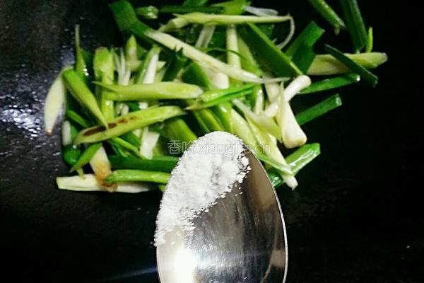 香蒜榨菜炒金钱肚(开胃版)的做法图解14